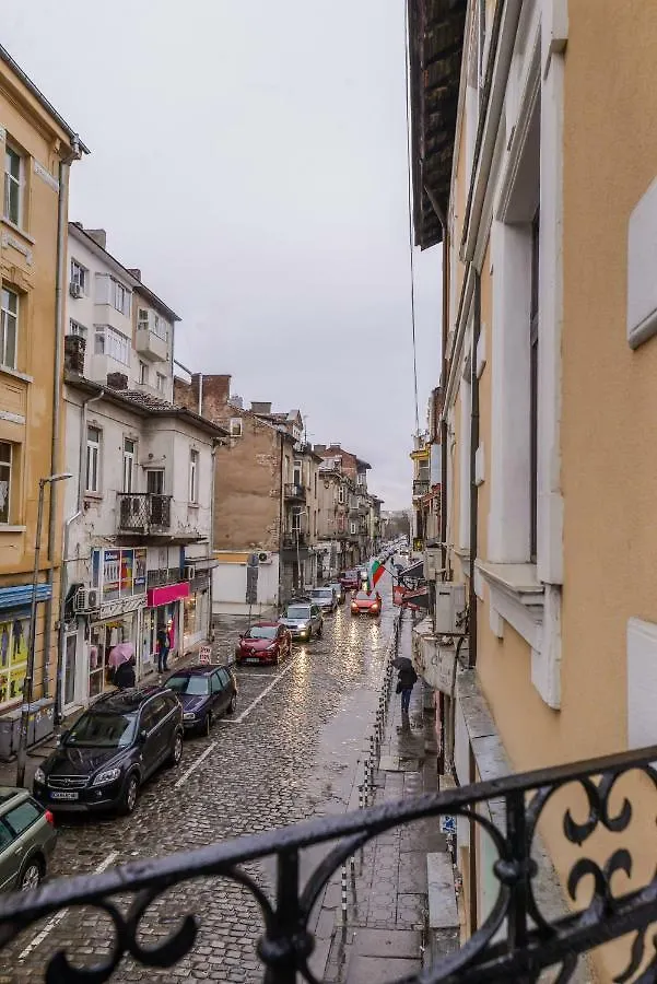 Apartment Champs-Elysees Sofia 2-Bdr, 2-Bthr Tsar Simeon Suite By Flat Mаnager Bulgaria