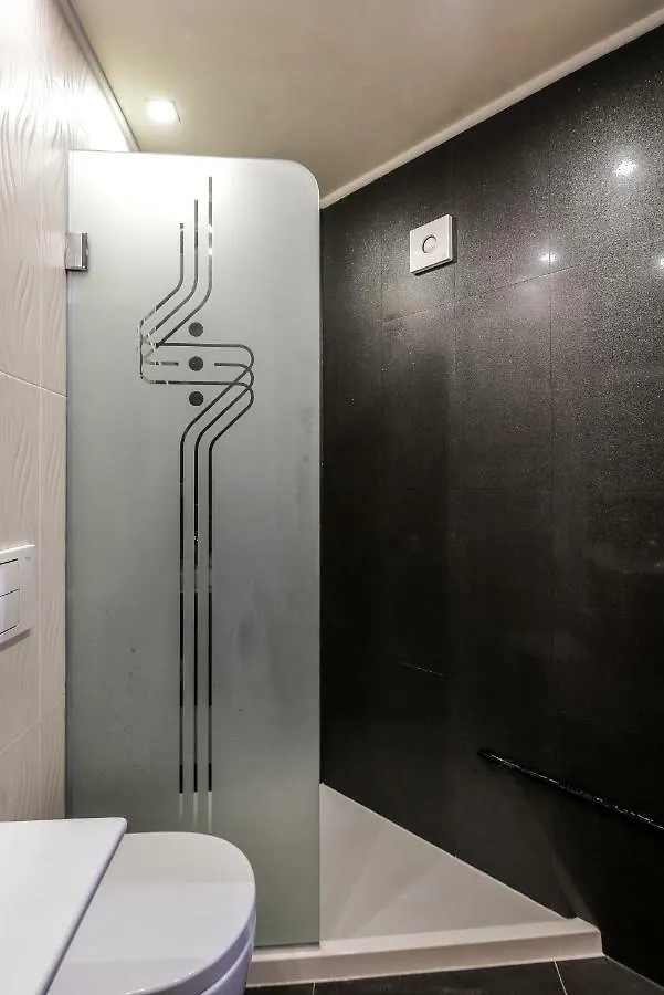 Apartment Champs-Elysees Sofia 2-Bdr, 2-Bthr Tsar Simeon Suite By Flat Mаnager